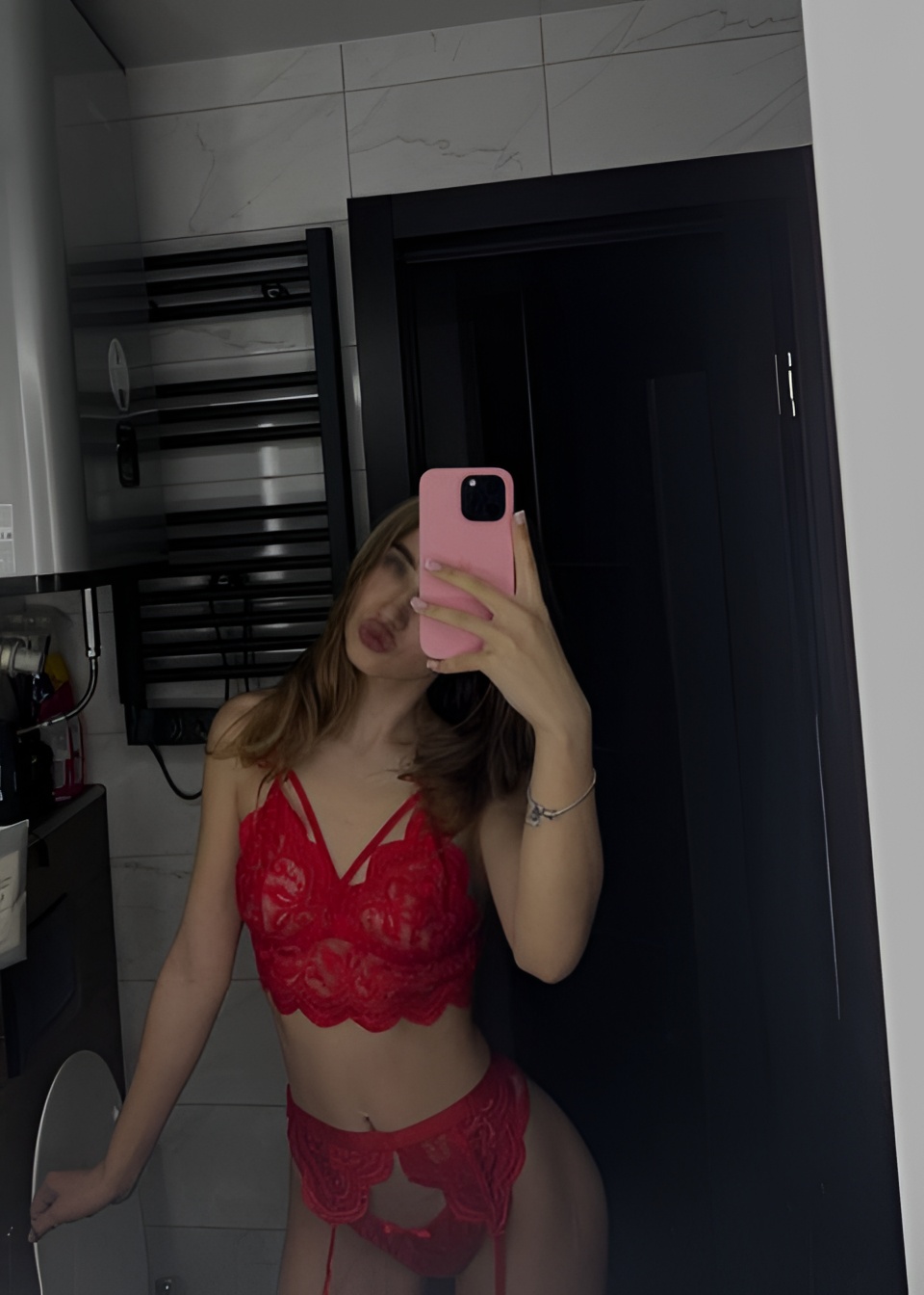 Вика привлекальеная девушка из Люберец цена от 4000 руб