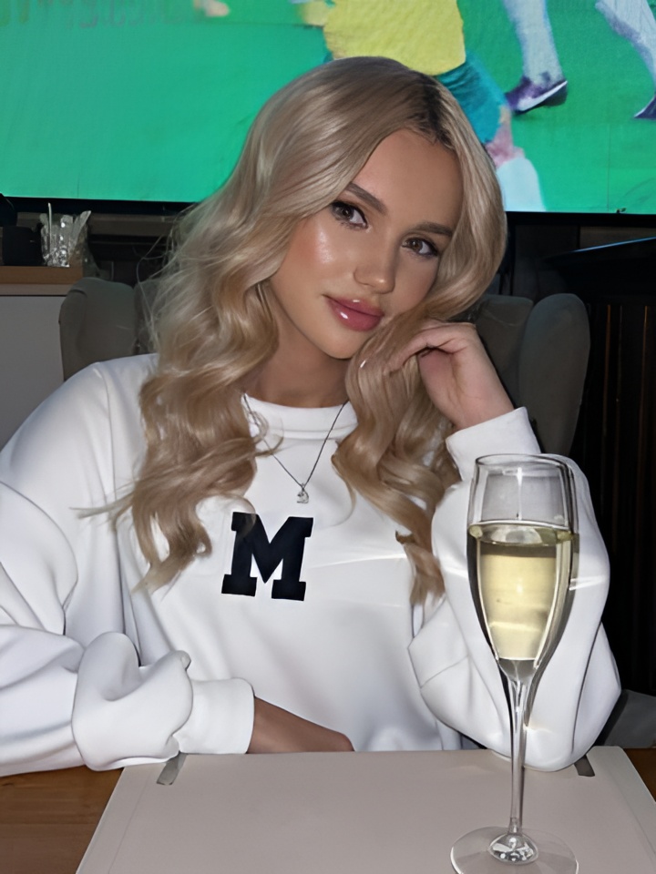 Индивидуалка Венера, доступна для личного знакомства от 10000 руб