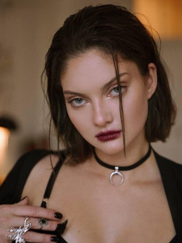 Эллочка привлекательная девушка из Люберец цена от 5000 руб